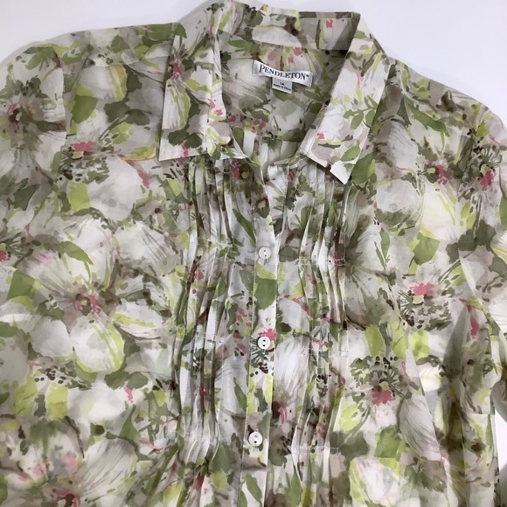 Pendleton pleaded front shear flowers long sleeves blouse size 14 EUC